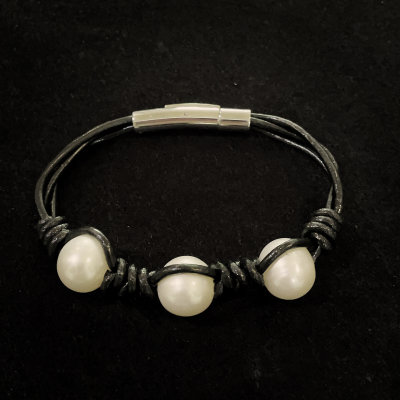 Triple Freshwater Pearl & Leather Bracelet